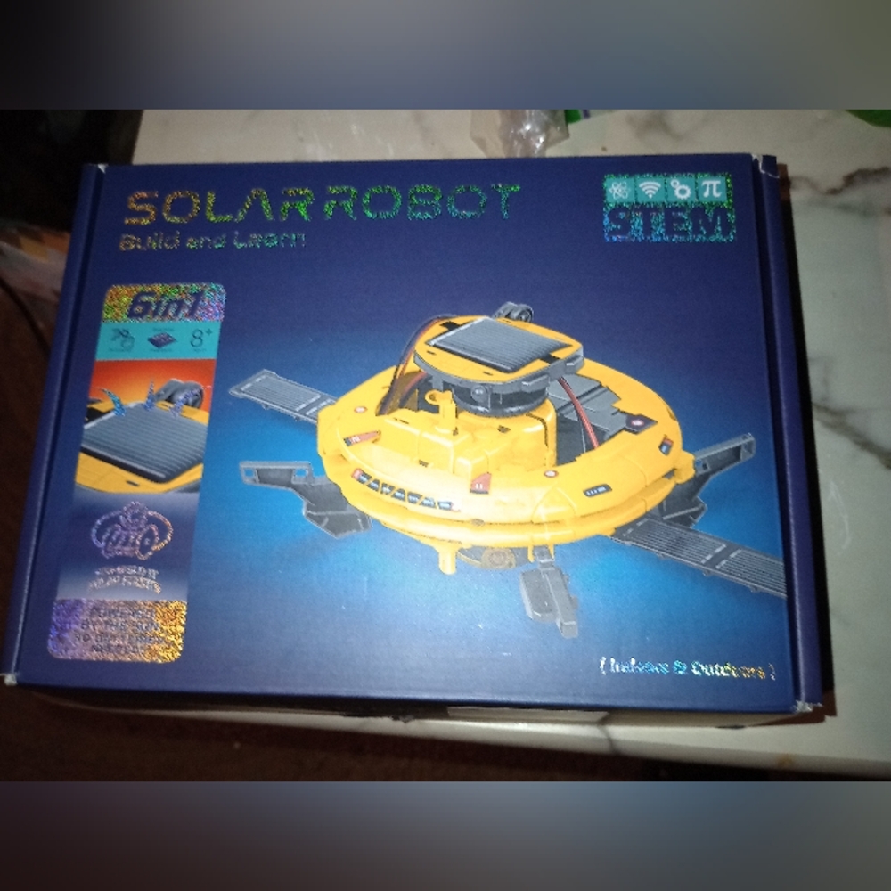 Solar robot build and learn new